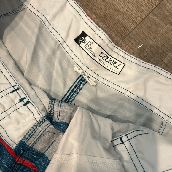 Men’s EZEKIEL board shorts - Picture 6 of 6